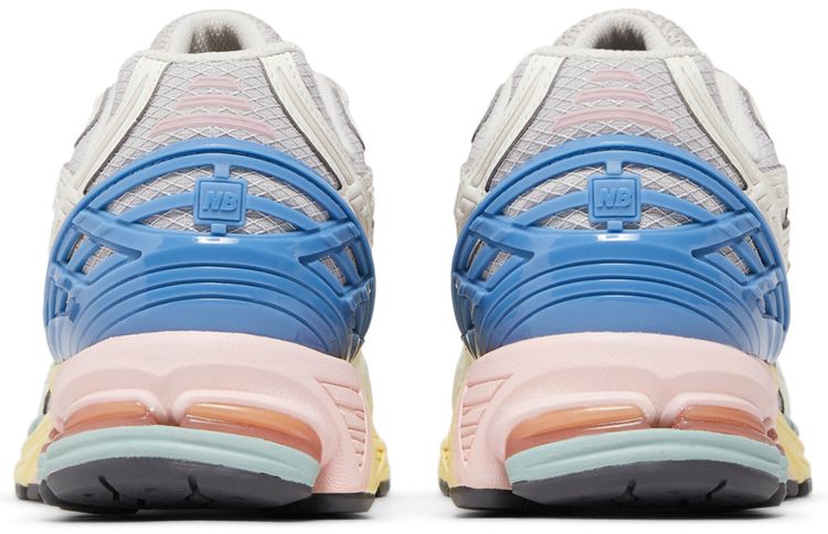 1906U Angora Blue Pink
