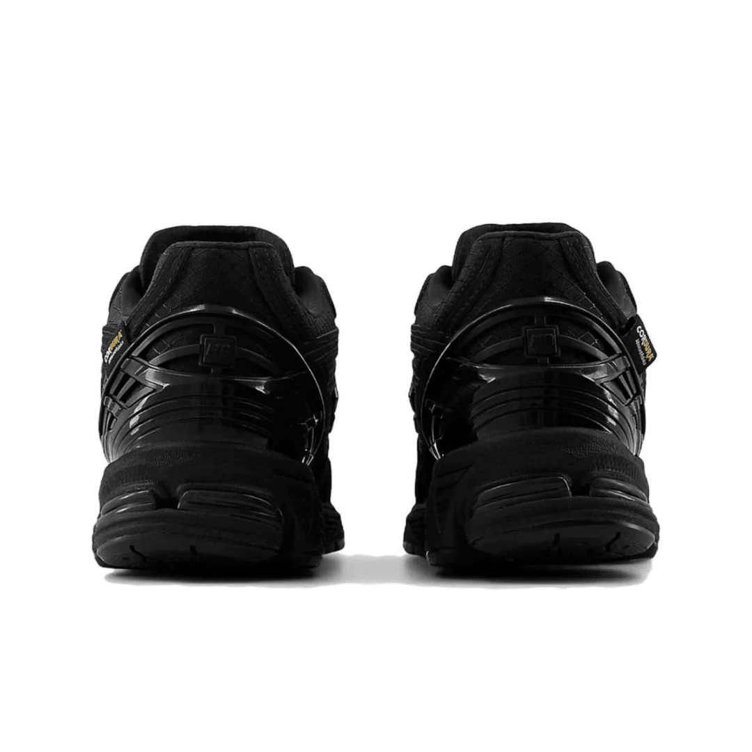 1906R Cordura 'Black Magnet'