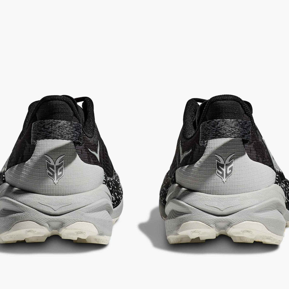 Speedgoat 6 Black / Stardust